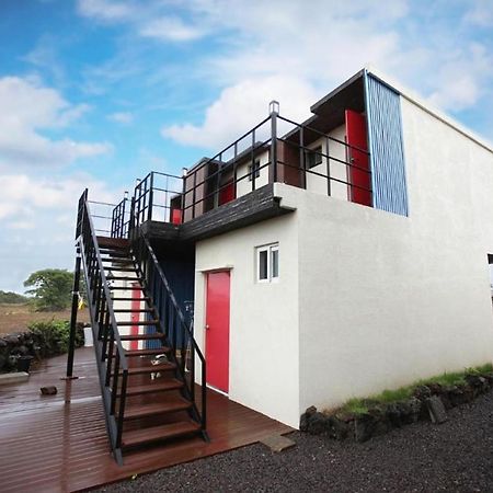 Ian Guesthouse Jeju by Eksteriør bilde
