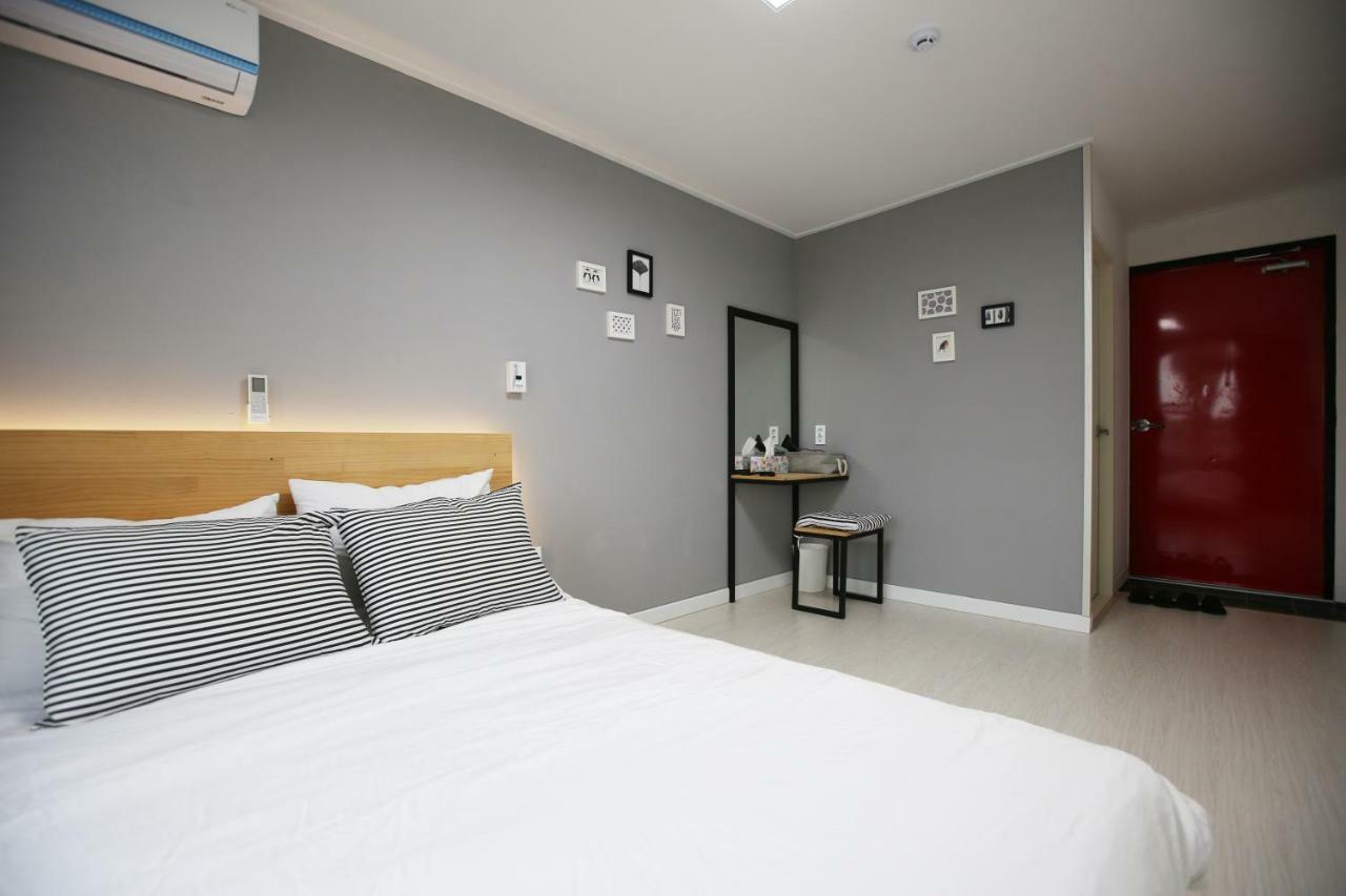 Ian Guesthouse Jeju by Eksteriør bilde